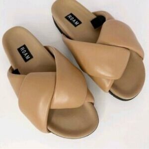 Roam Women Foldy Puffy Sandals With Vegan Leather. New no box. Size 8